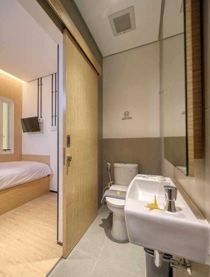 Cool Living Hotel Jakarta Exterior photo