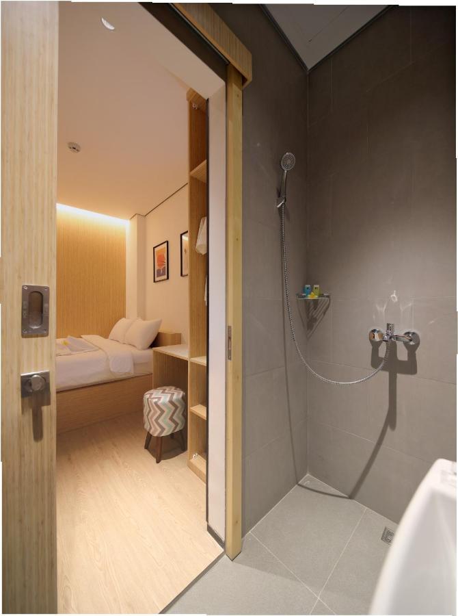 Cool Living Hotel Jakarta Exterior photo