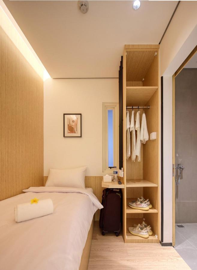 Cool Living Hotel Jakarta Exterior photo