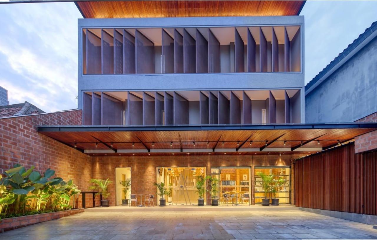 Cool Living Hotel Jakarta Exterior photo