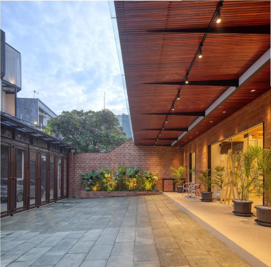 Cool Living Hotel Jakarta Exterior photo
