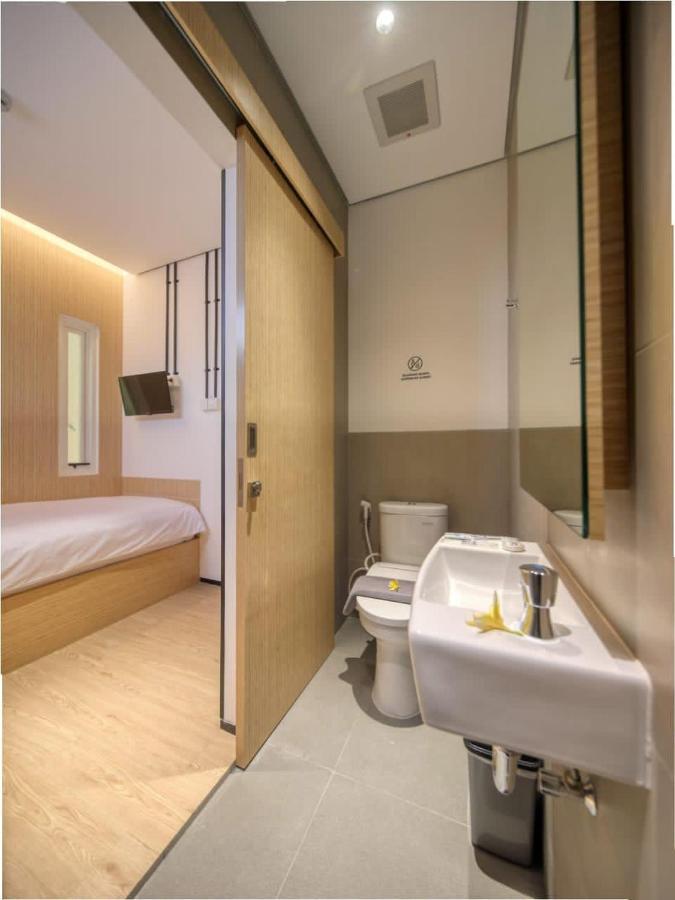 Cool Living Hotel Jakarta Exterior photo