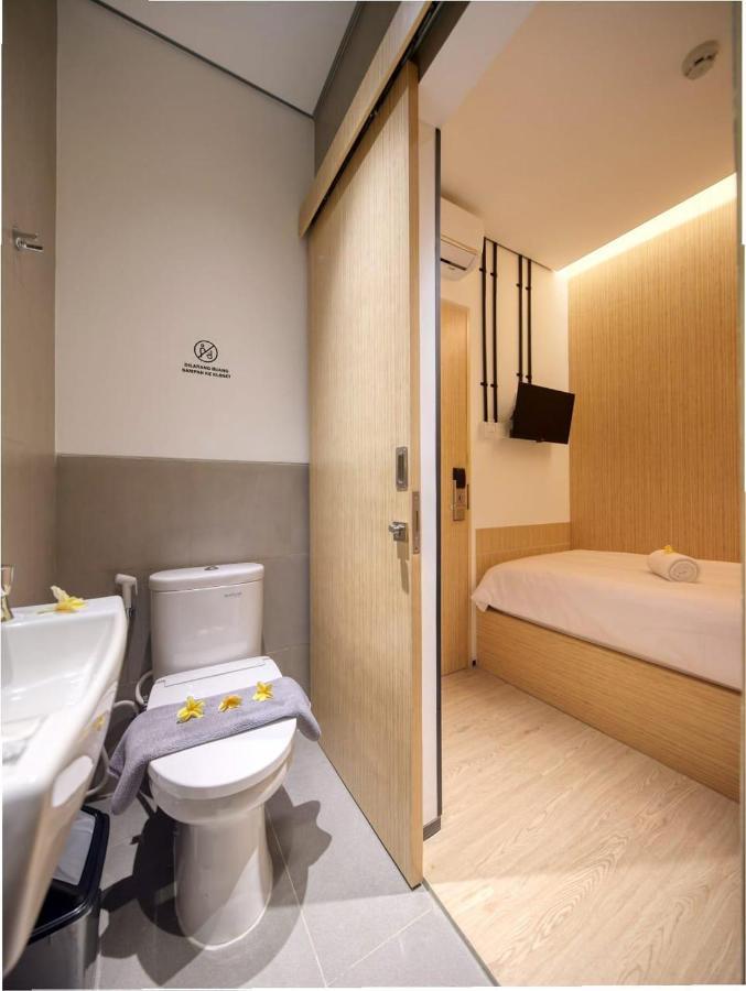 Cool Living Hotel Jakarta Exterior photo