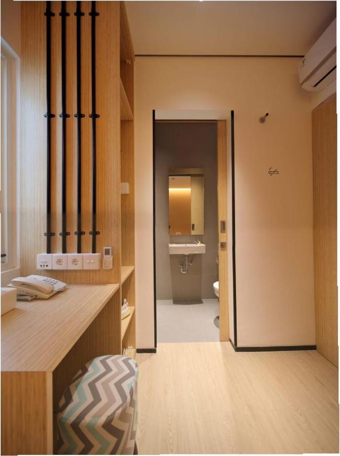 Cool Living Hotel Jakarta Exterior photo